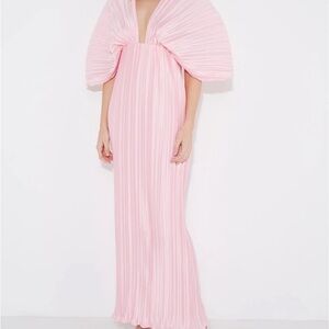 Chic Pink Pleated Maxi Dress